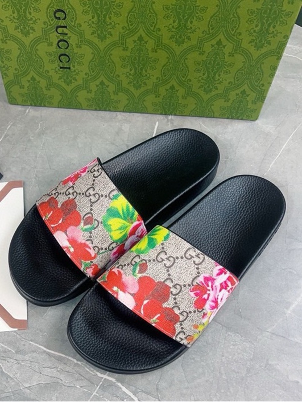Gucci GG Blooms Supreme Slide Sandals Floral Print Canvas Slides